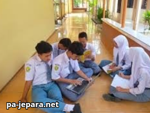 Pendidikan Karakter dan Literasi: Menumbuhkan Generasi Unggul